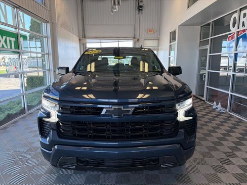 Used 2023 Chevrolet Silverado 1500 RST w/ Protection Package AWD/4WD image 2