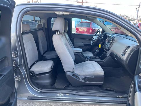 Used 2020 Chevrolet Colorado W/T w/ WT Convenience Package image 12