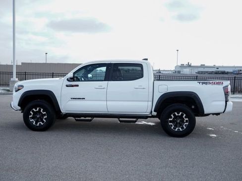 Used 2022 Toyota Tacoma TRD Off-Road image 7