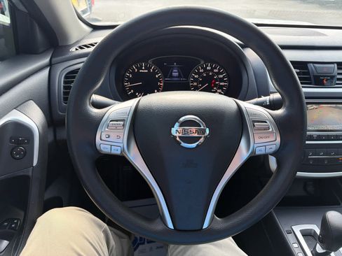 Used 2016 Nissan Altima 2.5 S w/ Power Driver Seat Package image 16