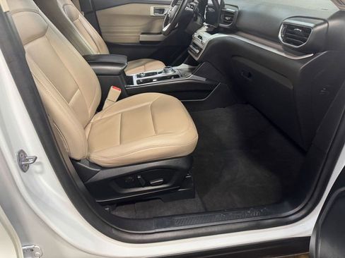 Used 2023 Ford Explorer XLT w/ Equipment Group 202A image 63