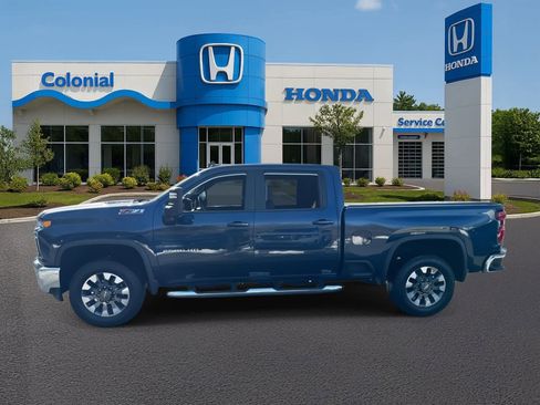 Used 2021 Chevrolet Silverado 2500 LT w/ All Star Edition image 3