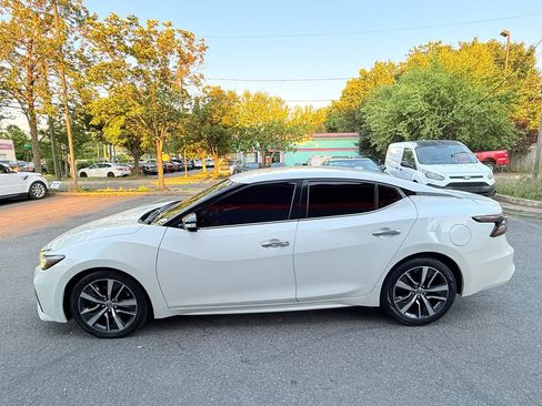 Used 2019 Nissan Maxima 3.5 SV w/ Floor Mat Group FWD image 3