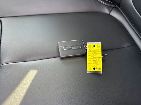 New 2025 Jeep Grand Cherokee Limited image 30