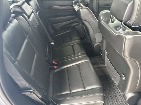 Used 2019 Jeep Grand Cherokee Overland image 32