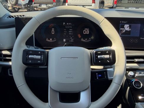 Used 2025 Hyundai Santa Fe SEL image 29