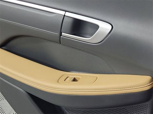 Used 2025 Hyundai Sonata Limited image 19