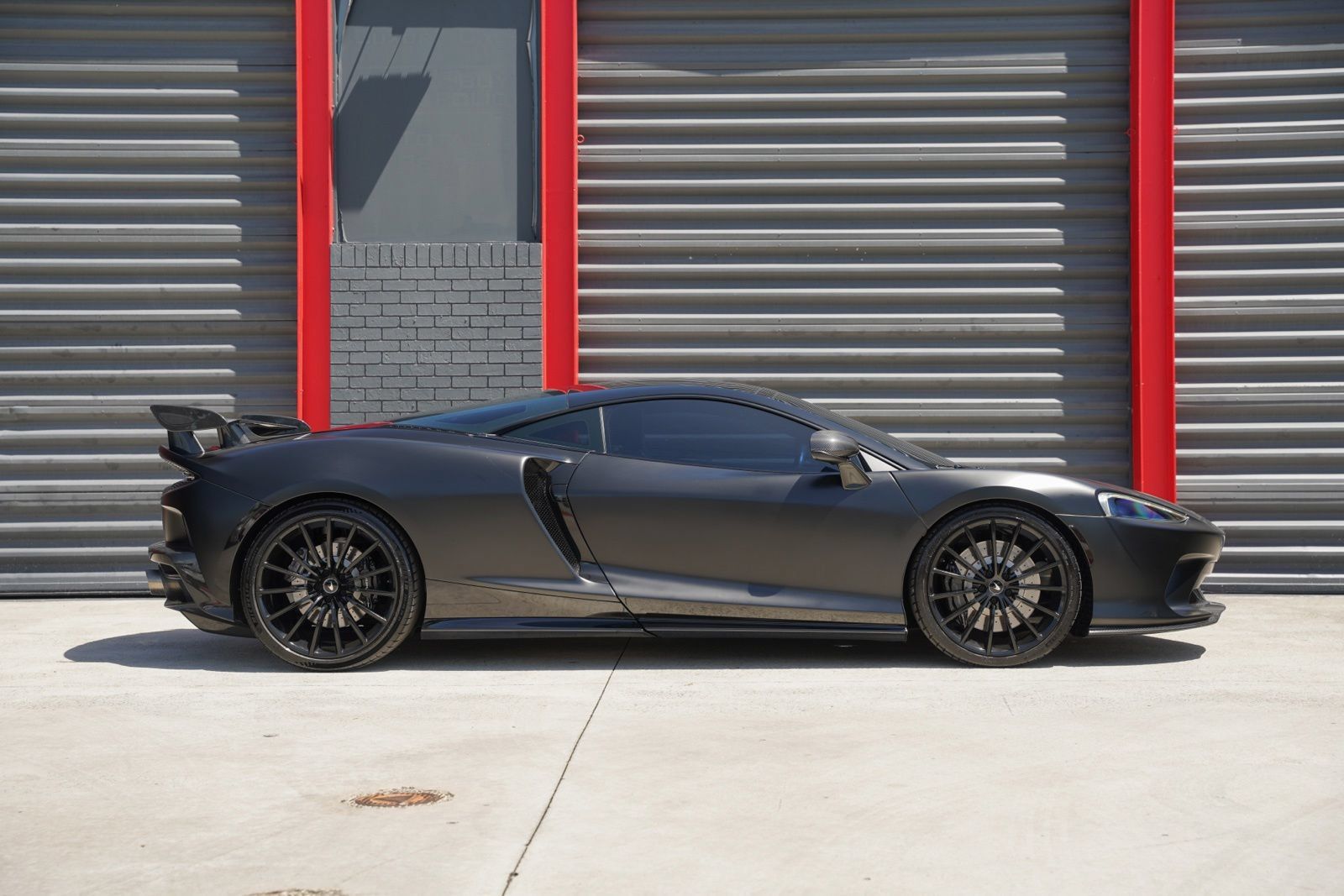 Used 2020 McLaren GT RWD image 9
