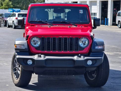 Used 2025 Jeep Wrangler Unlimited Sport AWD/4WD image 4