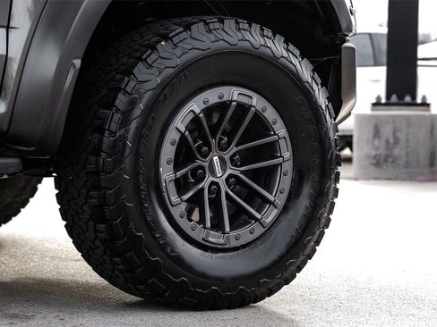 Used 2019 Ford F150 Raptor w/ Equipment Group 802A Luxury image 62