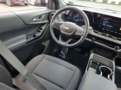 Used 2025 Chevrolet Equinox LT FWD image 15