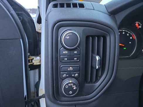 Used 2022 Chevrolet Silverado 1500 Custom Trail Boss w/ LPO, Dark Essentials Package image 22