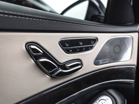 Used 2020 Mercedes-Benz S 560 Sedan image 21