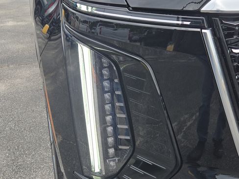 New 2026 Cadillac Escalade Luxury w/ Touring Package AWD/4WD image 24