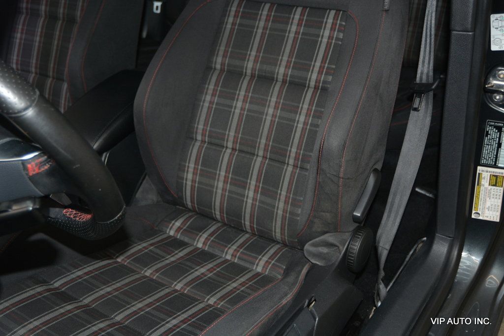 Used 2011 Volkswagen GTI 2-Door FWD image 17