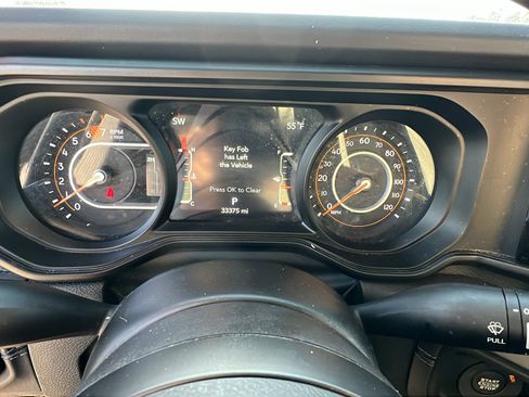 Used 2024 Jeep Wrangler Unlimited Rubicon w/ Convenience Group image 28