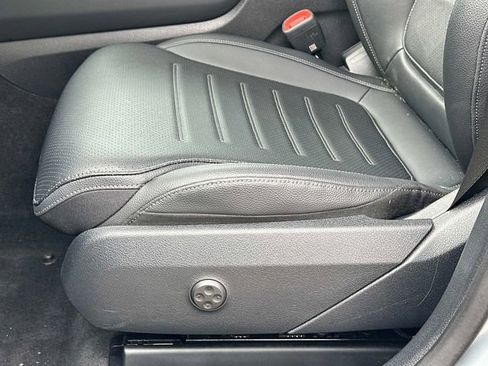 Certified 2025 Mercedes-Benz GLC 300 4MATIC image 16