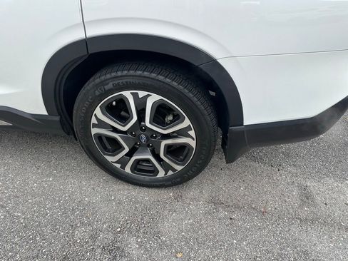 Used 2023 Subaru Ascent Limited image 11