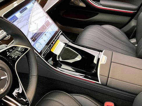 New 2026 Mercedes-Benz S 500 4MATIC image 8