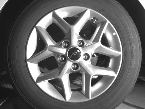 Used 2025 Kia Soul LX w/ LX Technology Package FWD image 14