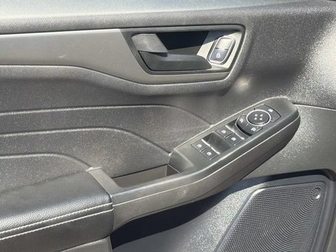 Certified 2025 Ford Escape Active FWD image 17
