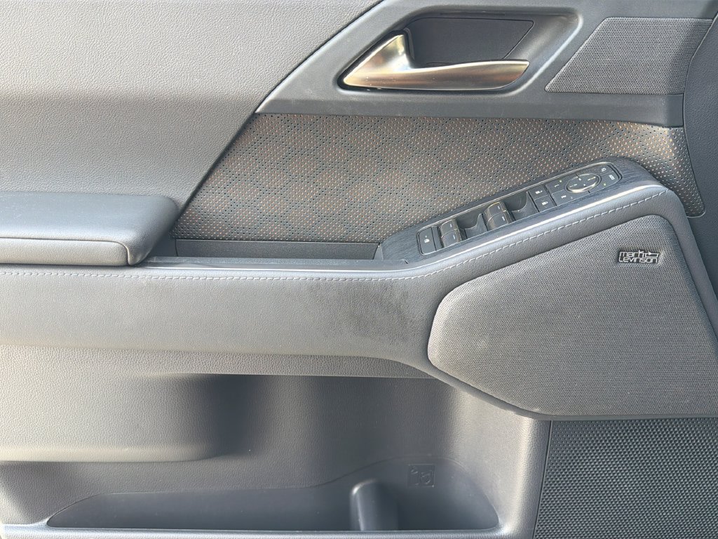 Certified 2024 Lexus GX 550 w/ Accessory Package (Z1) AWD/4WD image 29