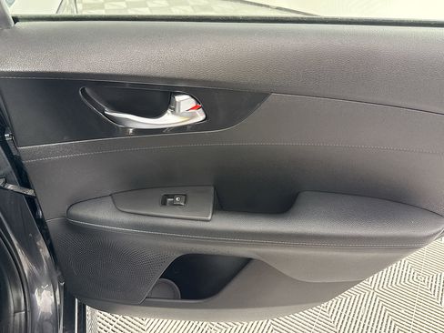 Used 2023 Kia Forte GT-Line w/ GT-Line Technology Package FWD image 27
