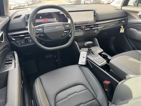 New 2026 Kia Sportage SX FWD image 12