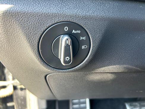 Used 2023 Volkswagen Jetta Sport image 30