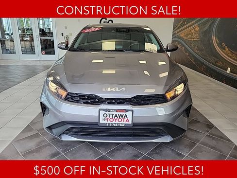 Used 2024 Kia Forte LXS w/ LXS Technology Package FWD image 3