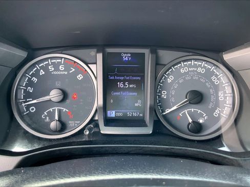 Used 2020 Toyota Tacoma TRD Off-Road image 24