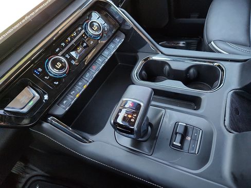 Used 2024 GMC Sierra 1500 AT4X image 20