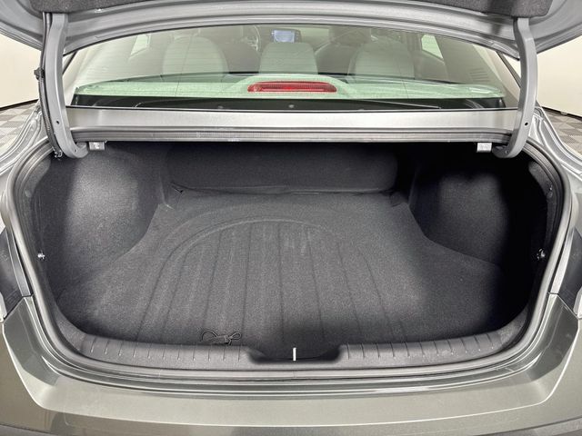 Certified 2025 Hyundai Elantra Sport FWD image 38
