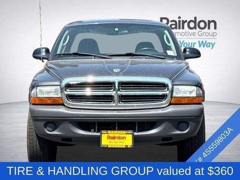 Used 2004 Dodge Dakota 2WD Club Cab w/ Tire & Handling Group image 2