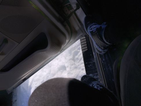 Used 2004 Ford Explorer XLT image 21