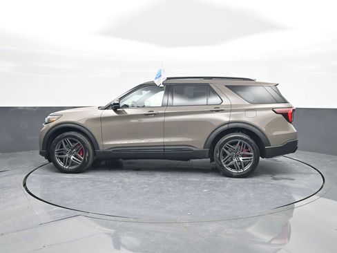 New 2026 Ford Explorer ST-Line w/ ST-Line Street Pack image 5