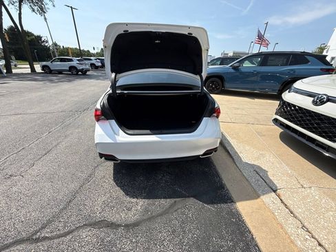 Used 2022 Toyota Avalon XLE FWD image 24