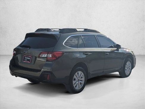 Used 2018 Subaru Outback 2.5i Premium AWD/4WD image 5