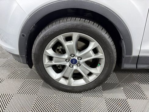 Used 2015 Ford Escape Titanium w/ Equipment Group 301A AWD/4WD image 10