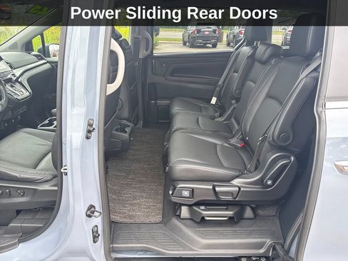 Used 2023 Honda Odyssey Touring image 16