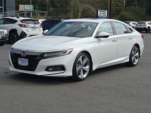 Used 2018 Honda Accord Touring image 5