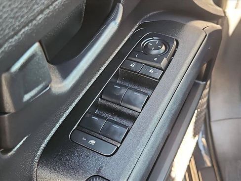 Used 2025 Toyota 4Runner SR5 AWD/4WD image 11