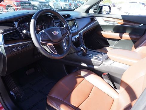 Used 2021 Cadillac XT5 Premium Luxury image 17