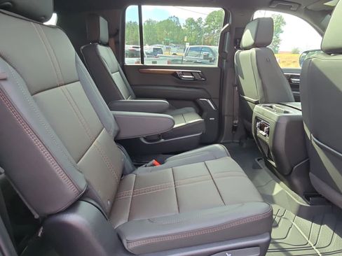 New 2026 Chevrolet Suburban High Country AWD/4WD image 46