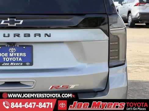 Used 2025 Chevrolet Suburban RST w/ Comfort Package image 9