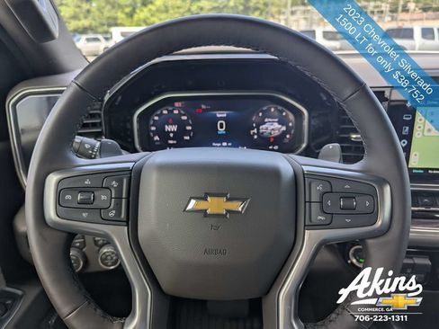 Used 2023 Chevrolet Silverado 1500 LT AWD/4WD image 27