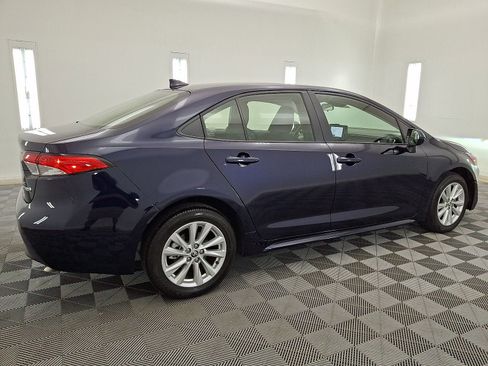 Used 2024 Toyota Corolla LE w/ LE Convenience Package FWD image 17