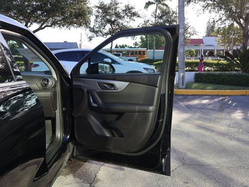 Used 2023 Chevrolet Blazer LT image 21