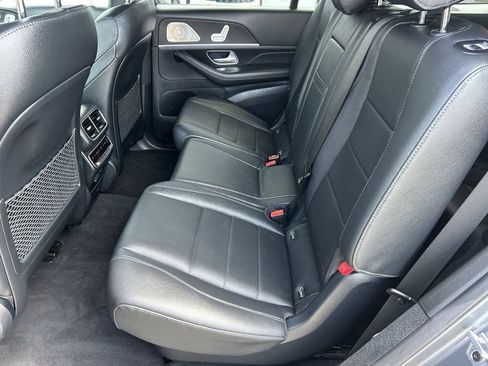 Used 2023 Mercedes-Benz GLS 450 4MATIC image 14