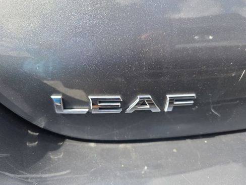 Used 2015 Nissan Leaf S FWD image 7